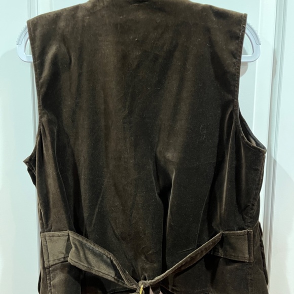 Vest - Picture 2 of 3